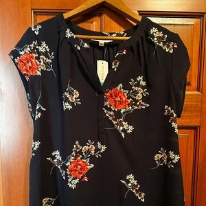 NWT Stitch Fix floral cap-sleeved blouse